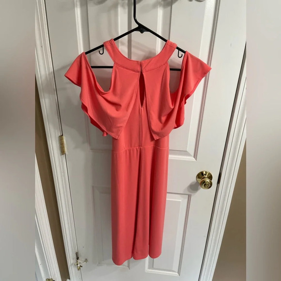 Pink Maternity Dress with Ruffle Arms - Picture 2 of 6